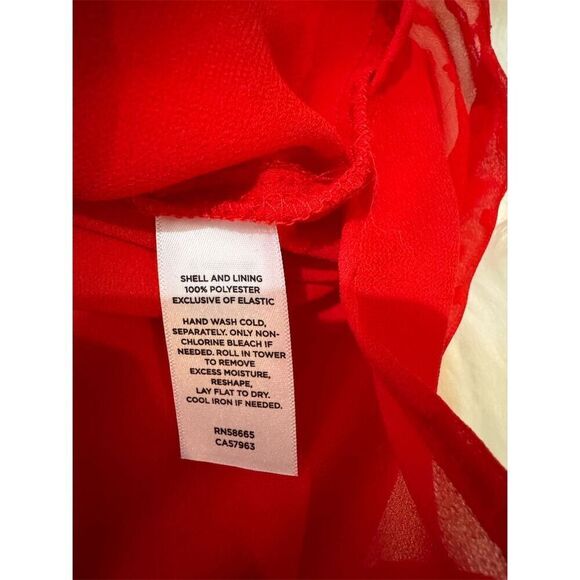 Halogen Women's Red Textured Ruffle Blouse Size M Long Sleeve Casual - Picture 10 of 10